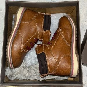Crown vintage boys boots Toddler sz 9